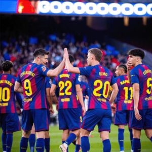 Official Lateral official Seating gallery thumbnail